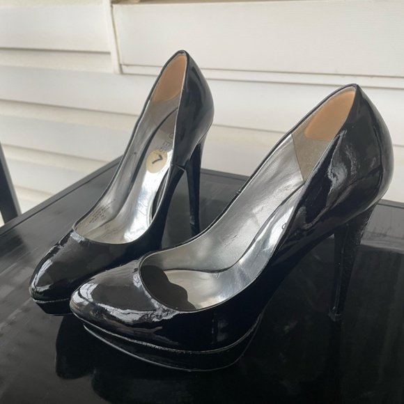 Black Patent Leather Platform Pumps - Picture 1 of 8